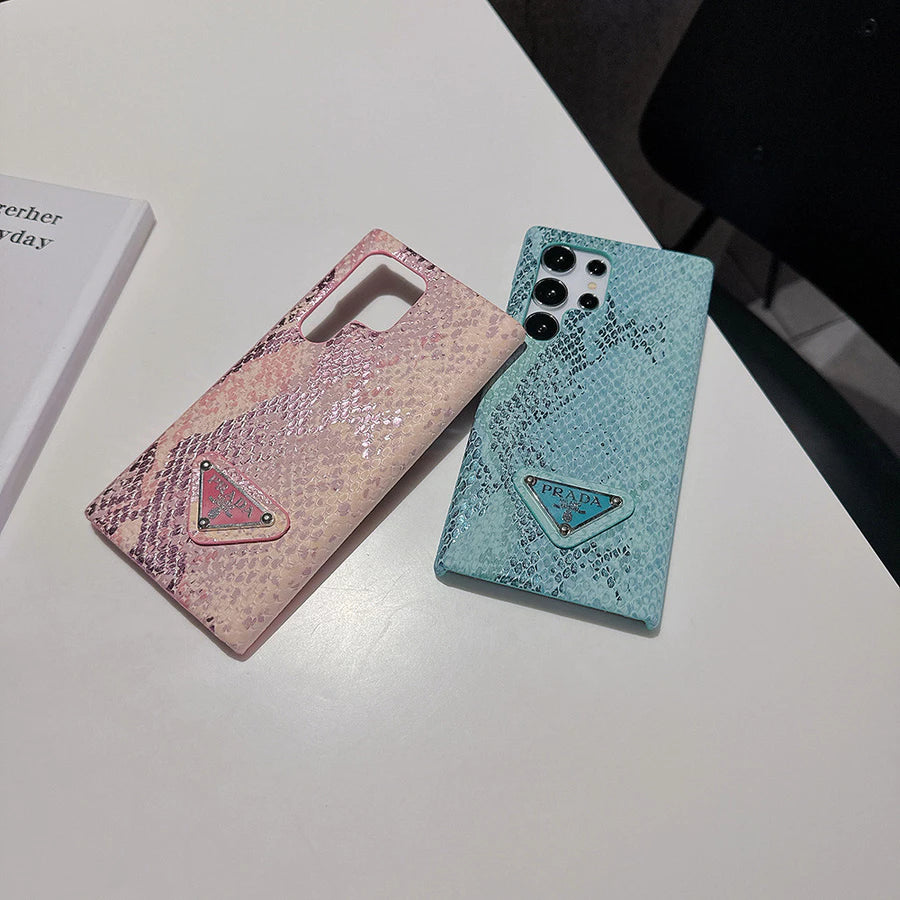 Luxury Snake Texture Case – Elegant Shiny Finish