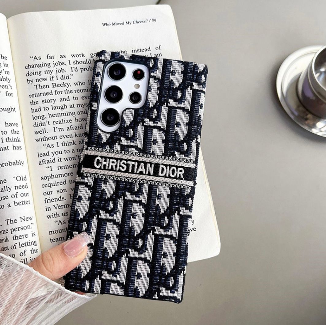 Luxury Fabric Pattern Case – Elegant Canvas Texture