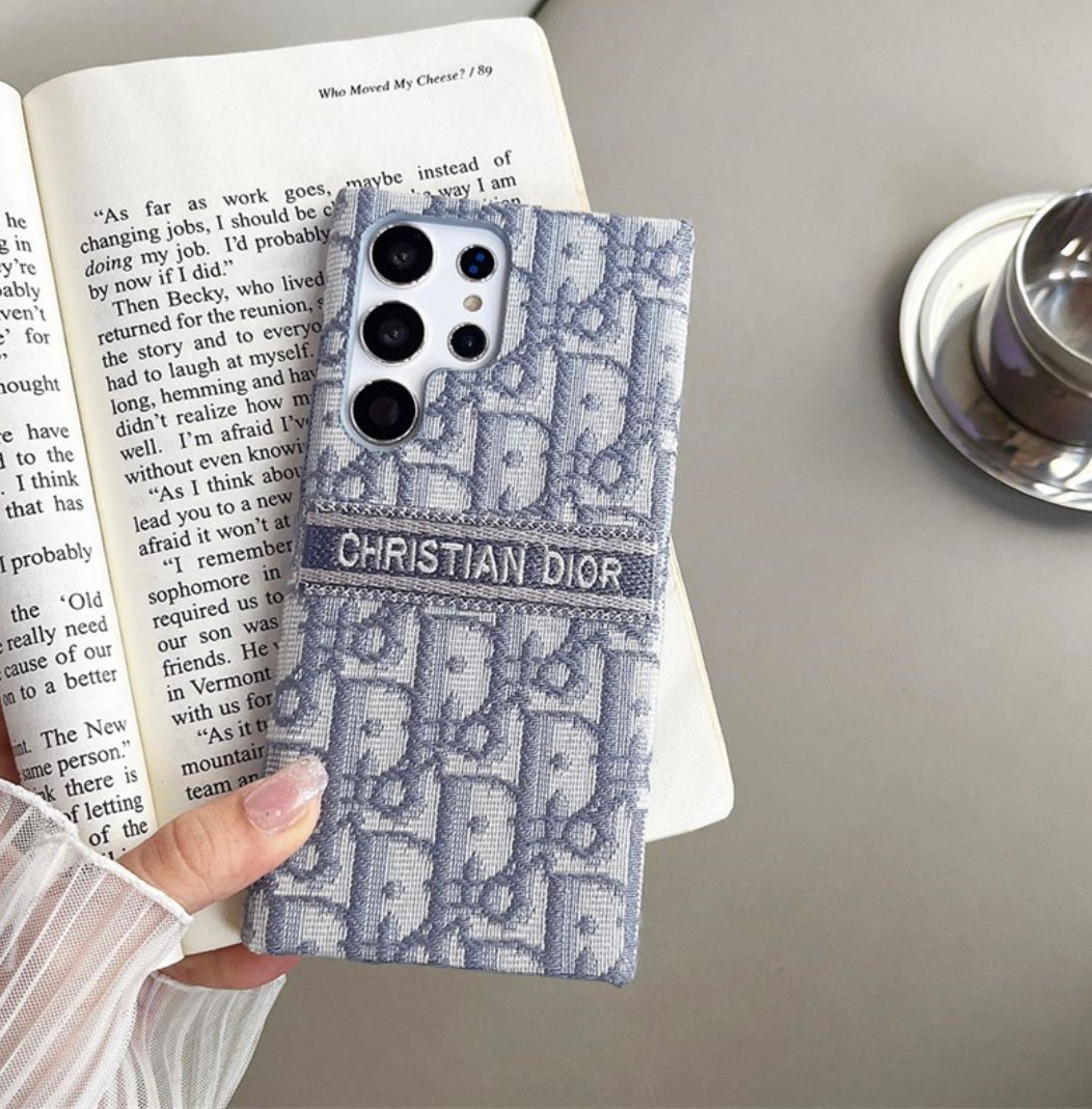 Luxury Fabric Pattern Case – Elegant Canvas Texture