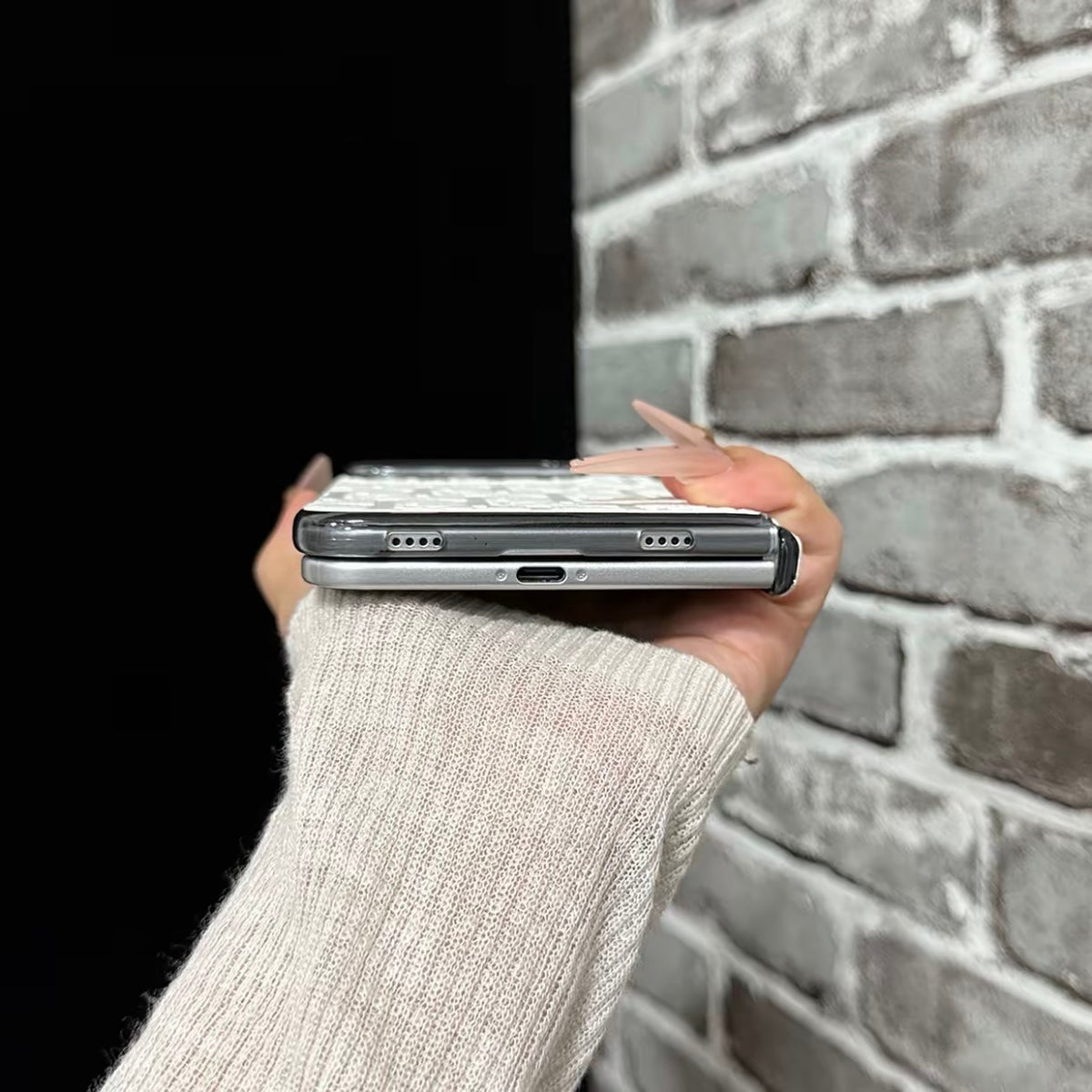 iPhone Duo Case – Elegant Protective Cover