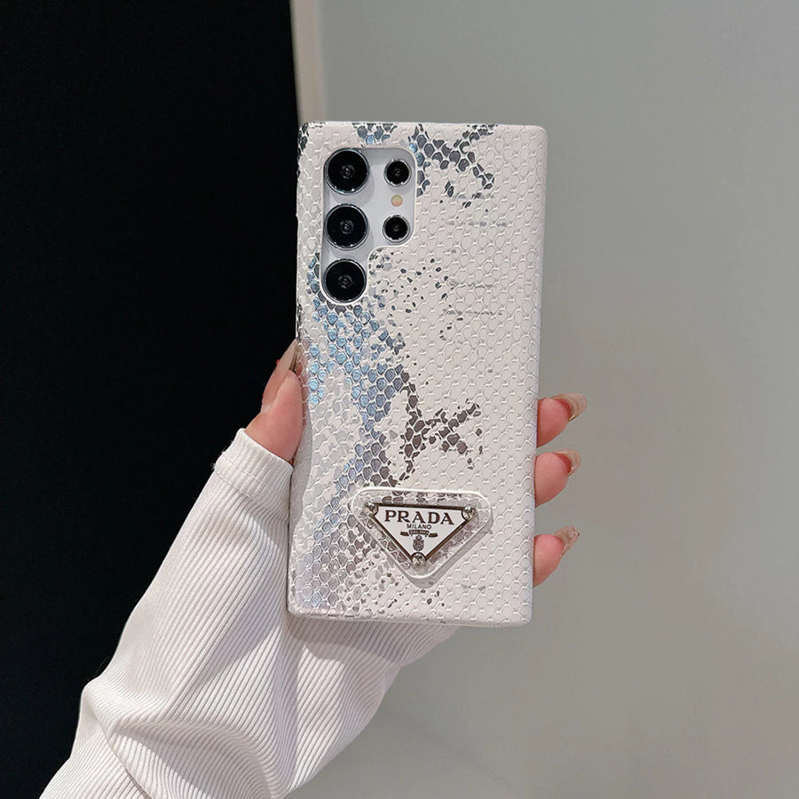Luxury Snake Texture Case – Elegant Shiny Finish