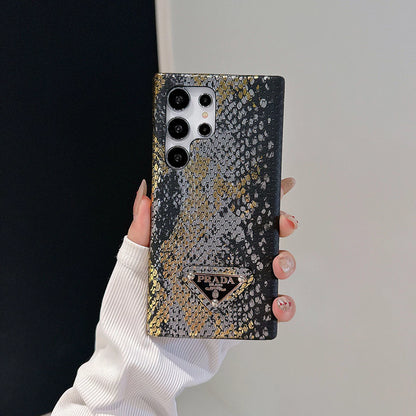 Luxury Snake Texture Case – Elegant Shiny Finish
