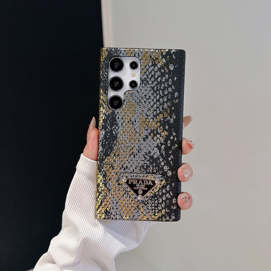 Luxury Snake Texture Case – Elegant Shiny Finish